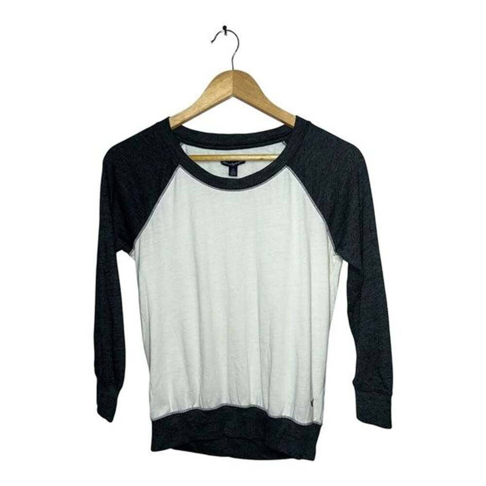 American Eagle Vintage Black and White Baseball Style Raglan Shirt Size Small